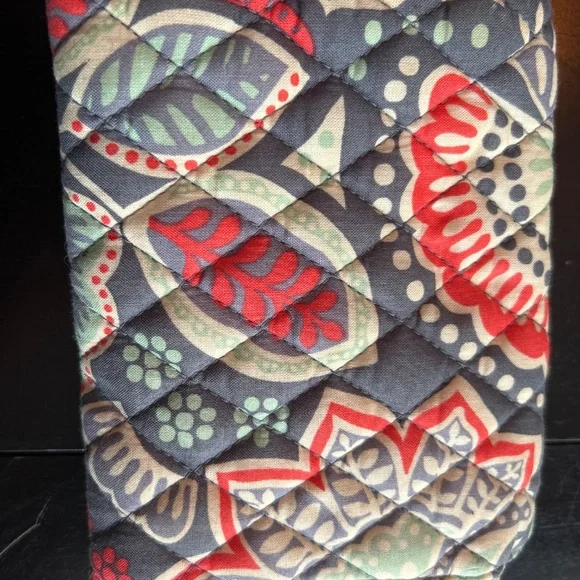 Vera Bradley Nomadic Floral wallet/wristlet - Picture 3 of 4